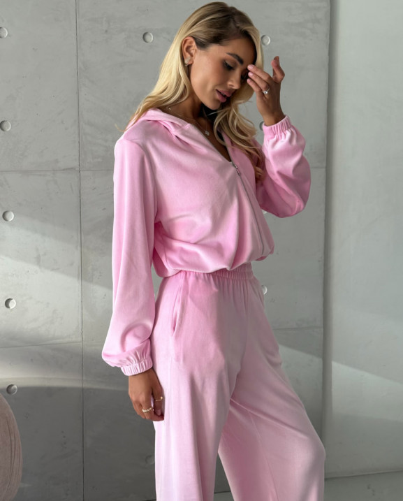 93 Спортивний костюм з велюра на затяжках з вишивкою